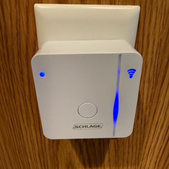 Schlage BR400 Sense Wi-Fi Adapter (2.4GHz WiFi Only) Schlage Sense - Tested - Picture 2 of 3
